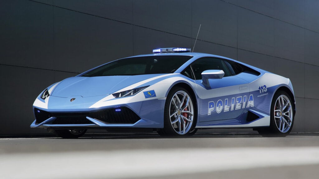 Lamborghini Huracan polisbil i helbild. 