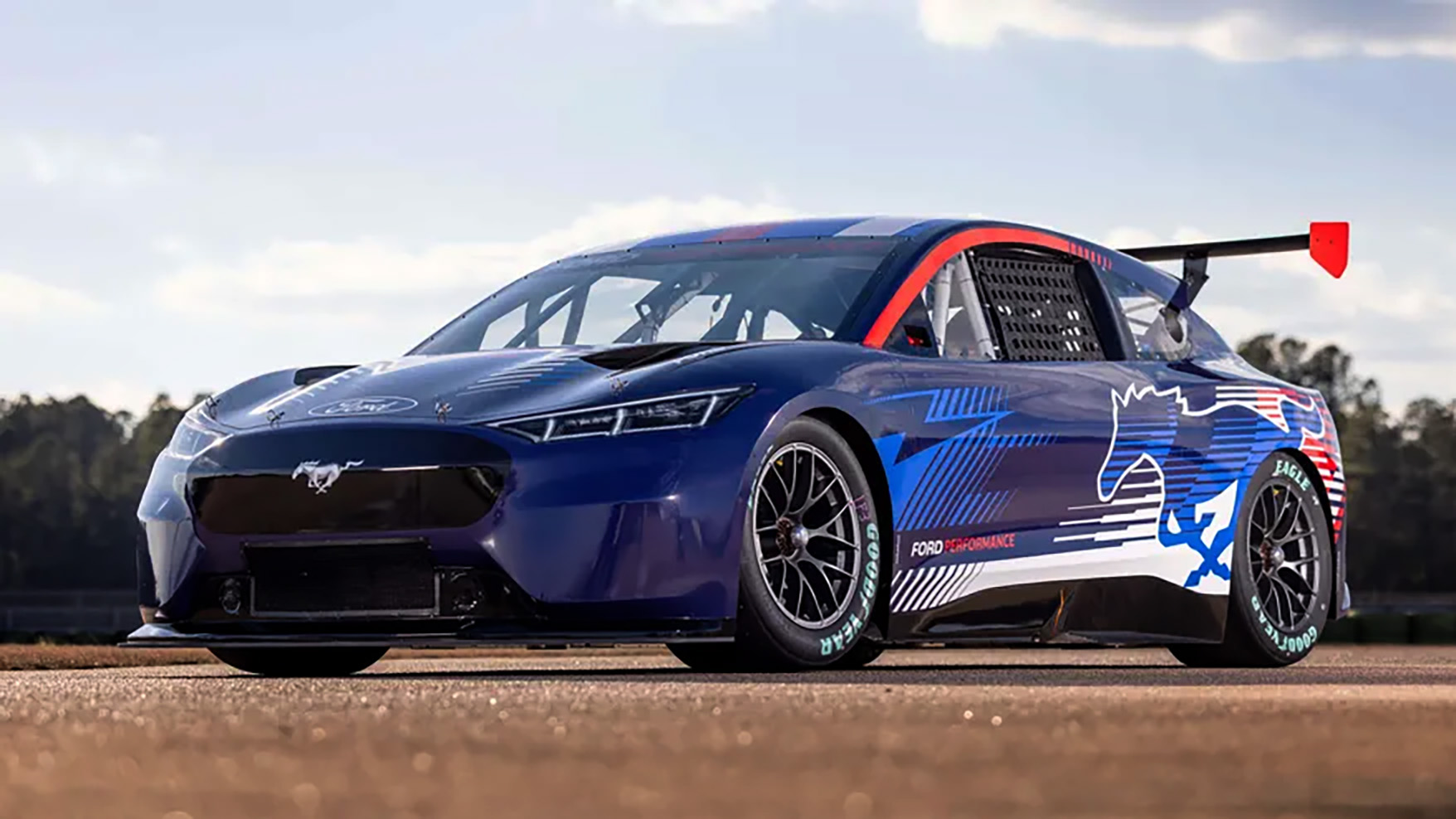 Elektrisk tävlingsbil för Nascar från Ford motorsport.